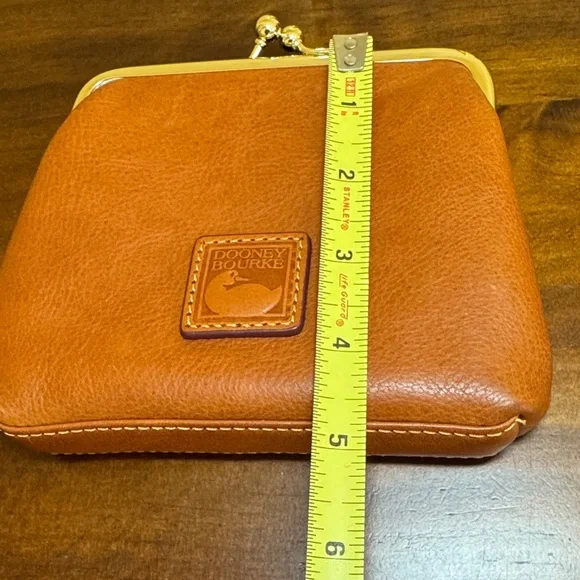 Dooney & Bourke EUC Florentine Kiss lock Wallet/Purse - Picture 9 of 9